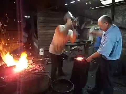 download lagu mp3 mp4 Rodajas De Espuelas, download lagu Rodajas De Espuelas gratis, unduh video klip Rodajas De Espuelas