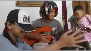 Download lagu Surat cinta untuk starla (cover) mp3 Download lagu Surat cinta untuk starla (cover) mp3