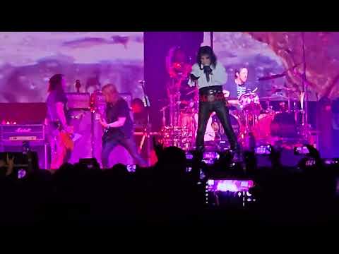 Hollywood Vampires - "My Dead Drunk Friends" - live in Sofia 12.06.2023