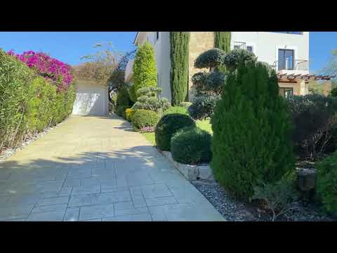 4 bedroom villa Venus Rock ID4000