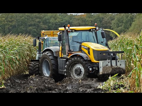 John Deere 6850 | JCB Fastrac 8250 Vario | Harvesting mais in the mud | Kroes | NL.