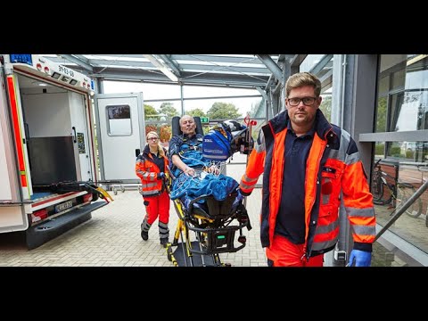 Ausbildung zum Notfallsanitäter - Lernen unter Stress [Doku Deutsch]