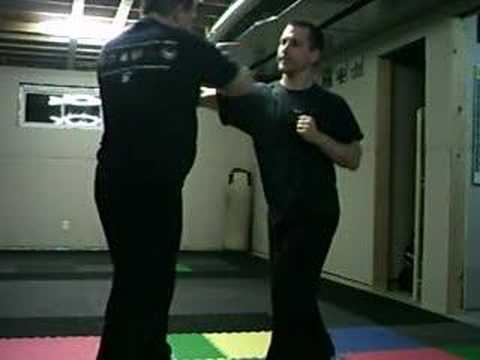 JKD - Rob Doley - Trapping the jab cross series