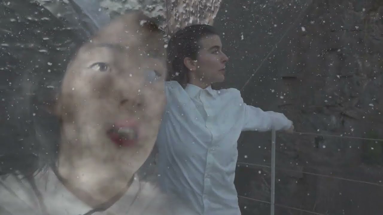 7.  Ipar Poloaren isiltasunean