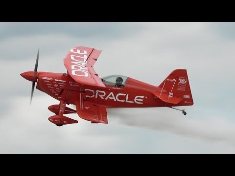 Sean D. Tucker - Oshkosh 2018