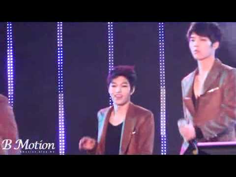 [Fancam] - 111008 - Slipping King Myungsoo @ Pyeongchang 'Shouting Together' Concert