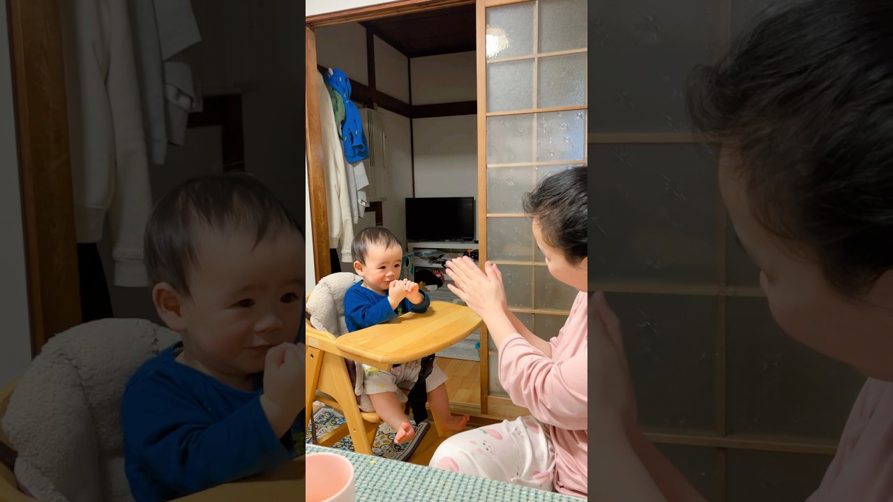 bé tập vỗ tay cùng #mom  #bé #baby