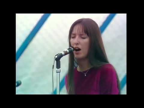 Steeleye Span   Lark in the Morning at Ainsdale Beach on 30 June 1971