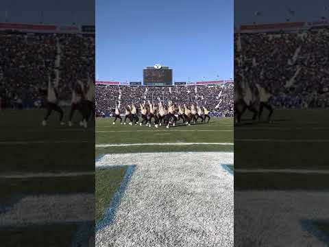 LAST DANCE OF FOOTBALL SEASON (Cosmo and the Cougarettes)