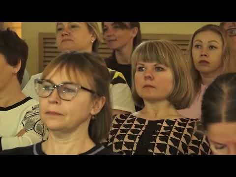 (29.05.2026) В Комсомольске-на-Амуре по случаю профильного праздника наградили работников библиотек