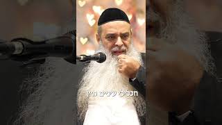 חייך לעולם העולם יחייך אליך!!! חובה צפייה! #הרב_רפאל_זר (הרב רפאל זר) - התמונה מוצגת ישירות מתוך אתר האינטרנט יוטיוב. זכויות היוצרים בתמונה שייכות ליוצרה. קישור קרדיט למקור התוכן נמצא בתוך דף הסרטון