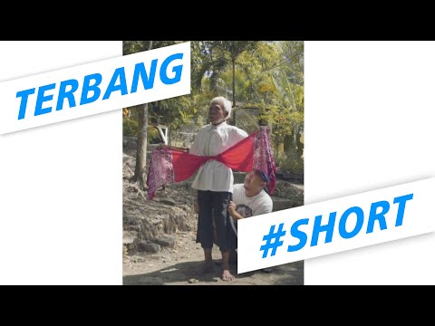 terbang-kok-celananya-ketinggalan-mbahkomedifantasijawashorts