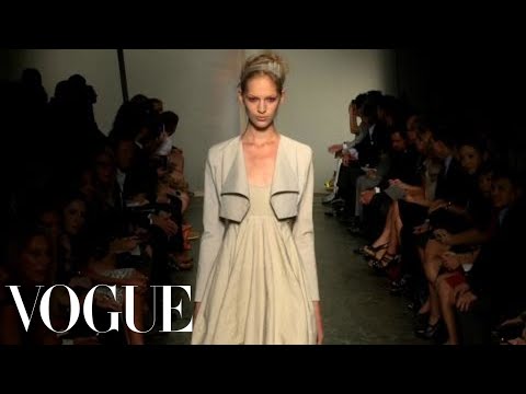 Fashion Show - Donna Karan: Spring 2013 Ready-to-Wear
