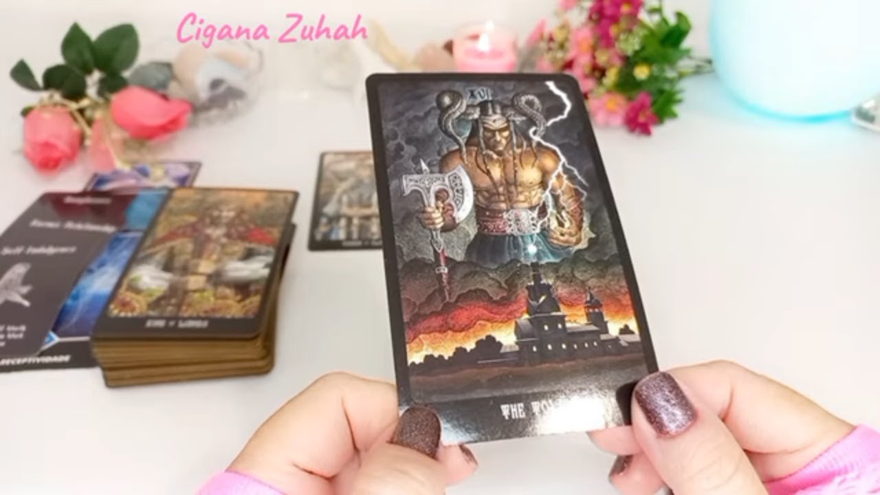 Têm alguém aqui brabinho e morrendo de ciúmes por não ter notícias suas!