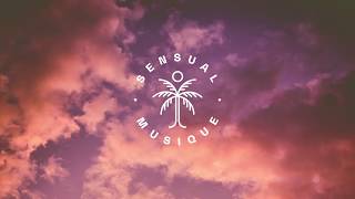 Martin Jensen - Somebody I&#39;m Not (feat. Bjørnskov) // Lyrics