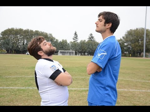 Professional vs. Bomber: The Sunday of the Provincial Footballer