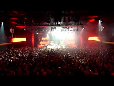 Armin van Buuren @ Matrixx Nijmegen - XXclusive 10 Years: Advanced Sleepwalkers (Avb mashup) 2