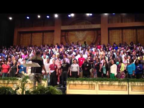 Hezekiah Walker & The Azusa Choir - More Than A Conqueror (