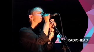 Radiohead - Bones Live at Glastonbury 1997