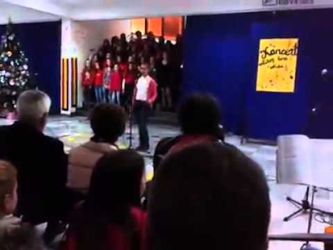 Tamara Vujačić  - Zagrli (Goca Trzan)