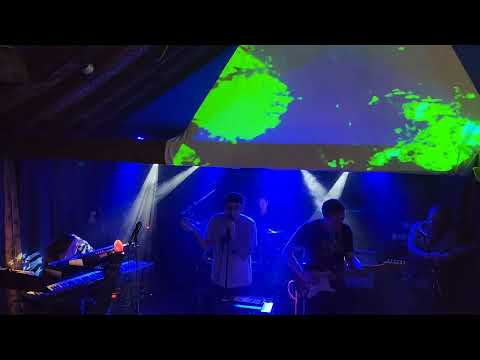 Mauve Lloyd - The Wall - Strange Brew Pub, Norwich CT - April 29, 2023