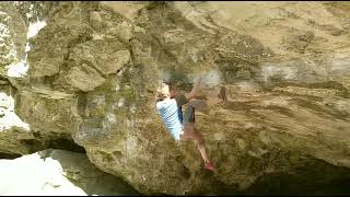 Video thumbnail of Keen Roof, 8b (low). Peak District