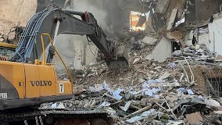 İsrail'in Beyrut saldırılarında en az 182 kişi öldü, yüzlerce kişi yaralandı