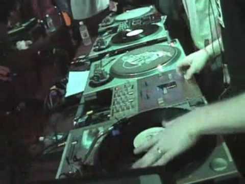 DJ Revolution Scratching HipHop