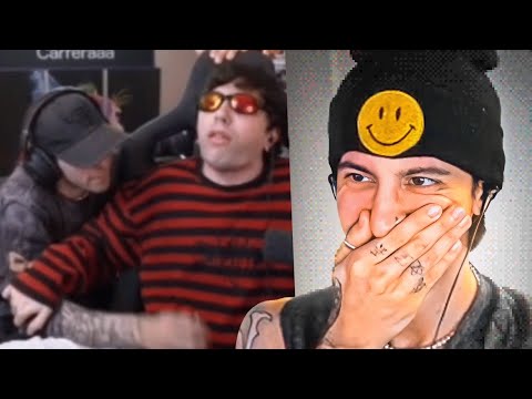 Robleis viendo sus clips graciosos 2