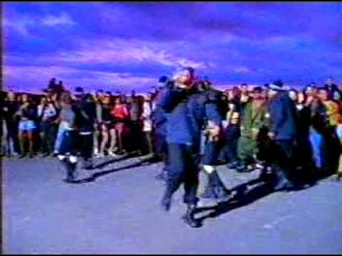 Mc Hammer "Pumps in a Bumps "