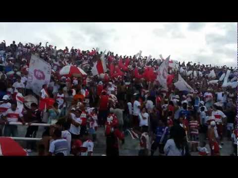 "los borrachos de moron entrando a la cancha" Barra: Los Borrachos de Morón &bull; Club: Deportivo Morón