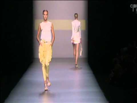 Desfile Ion Fiz "Love at First Sight" Prim/Ver 2010/2011 Parte 1