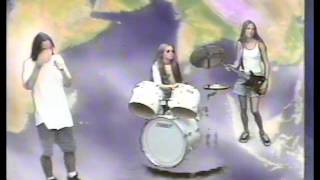 Linda and Wendy - Walk Like an Egyptian