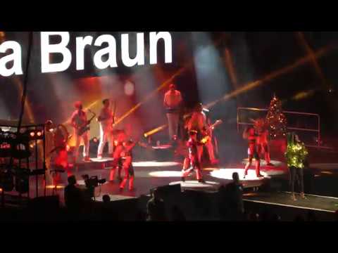 Ackes Dansskola och Renaida Braun - One night only