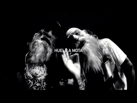 Los Viejos / La calle huele a mota / lyric video