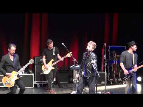 Mads Langer - Dire Straits - Admiralspalast Berlin - 05/11 2013