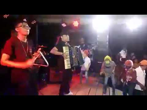 Hudson Xavier e forró di Homi no sítio do Jr. Vianna