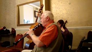 Jack Sinclair plays 'Sobbin' 'n' Cryin' by Sidney Bechet