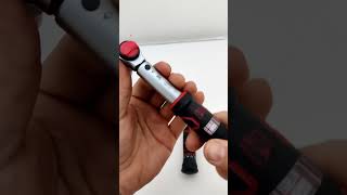 Profesionální momentový klíč 1/4“, rozsah 3 - 15 Nm, s kalibračním protokolem