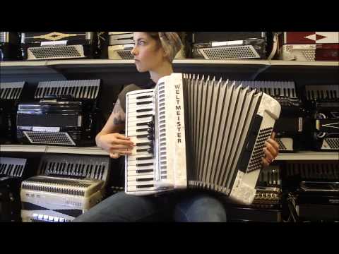 WELTACHIII72WH - Weltmeister Achat Piano Accordion 34/72 LMM $1999