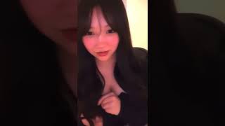 谷間もブラも見せちゃって、、これは誘ってるね?? #tiktok #shorts #short