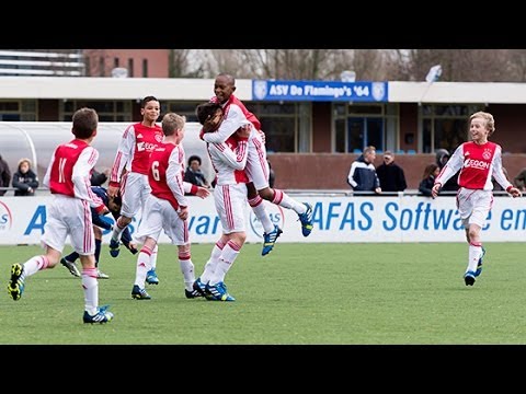 Ajax D2 kampioen