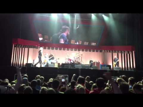 Foo Fighters ft. Michael Monroe: Let there be Rock