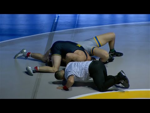 174lbs Logan Massa (Michigan) fall Hunter Kernan (Pitt)