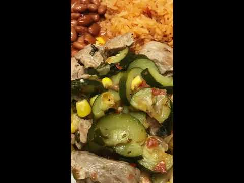 Calabacita con Puerco y elote, Pork with zuchini and corn, cooking with Rose