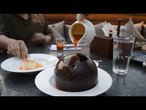 Satisfied Chocolate bomb 🍫😋||melted chocolate 🍫||#chocolatebomb #satisfying #virul #food #trending