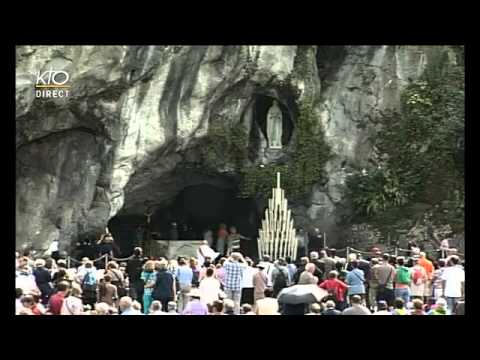 Chapelet à Lourdes