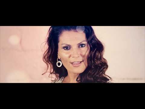 Warum - Ramona Martiness