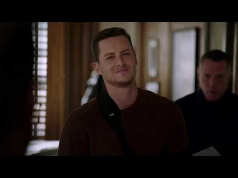 Jay's back at work and the crew welcome him back | Chicago P.D 7.11