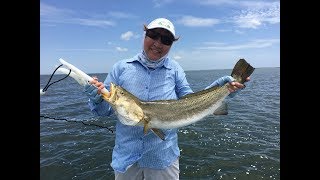 Speckled Trout in the Laguna Madre , Susan catches a GIANT !!!